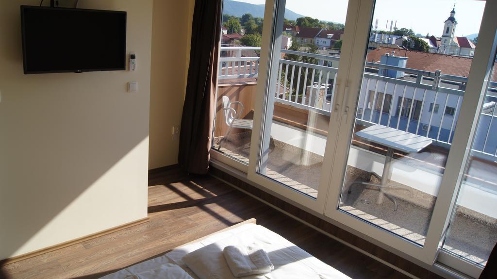Apartman Panorama Štúrovo Exterior foto